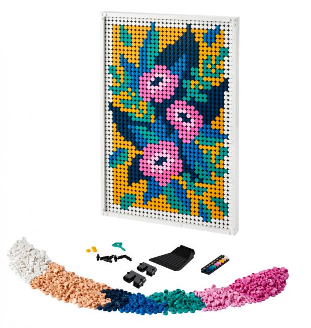 Tivyside Advertiser: LEGO® Art Floral Art Set. Credit: LEGO