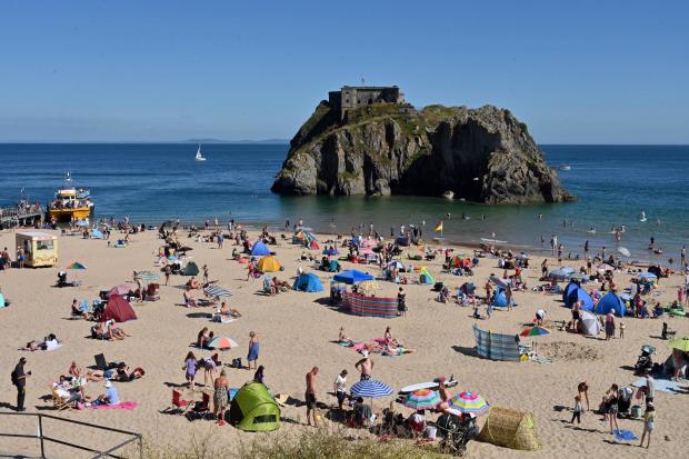 The beaches werre filling up at Tenby on Tuesday morning. Pic: Gareth Davies Photography