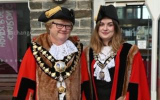 New Cardigan town mayor Cllr Olwen Davies (left) and her Consort Ffion Davies (right).