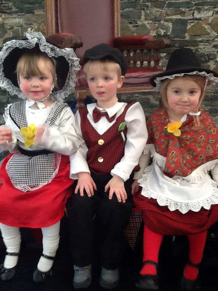 Children from Cylch Meithrin had fun on St David's Day at Cardigan Castle.